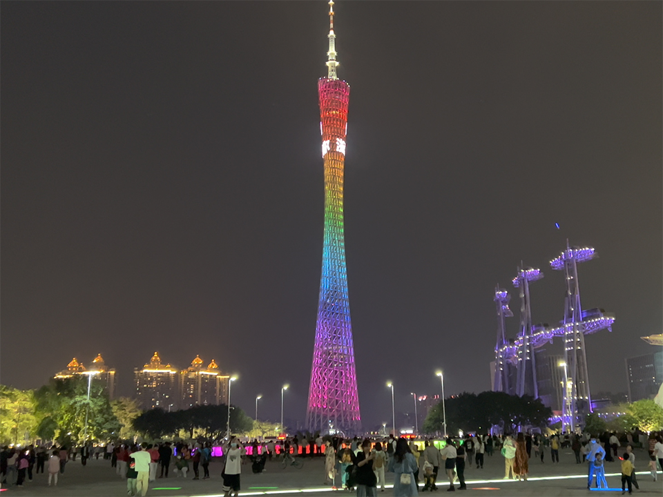 广州塔（夜景；花城广场视角）